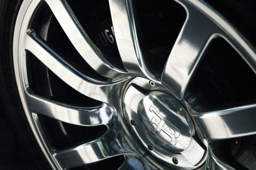 Bugatti Veyron 16.4 2007 года  (фото 23 из 28)
